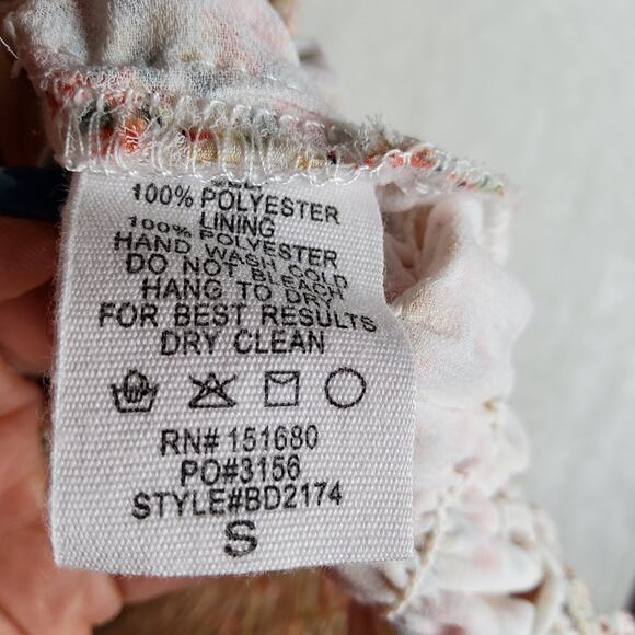 STORIA Small Smocked Square Neck BellSleeve FallVibe Sexy scrunched Elastic - Picture 6 of 16